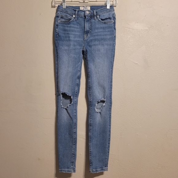 Free People Distressed Skinny Jeans - Picture 1 of 15